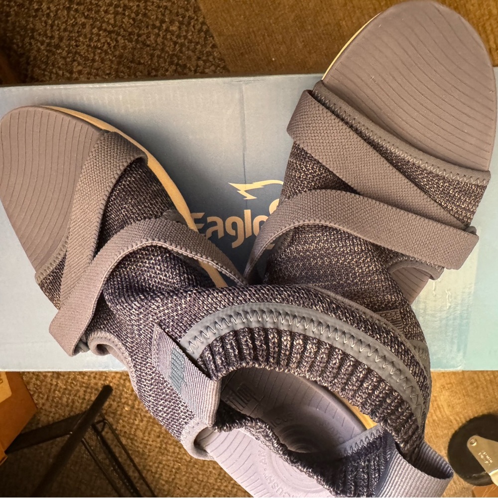 Fitflop sweater Sandals Size 9 ( Wide )